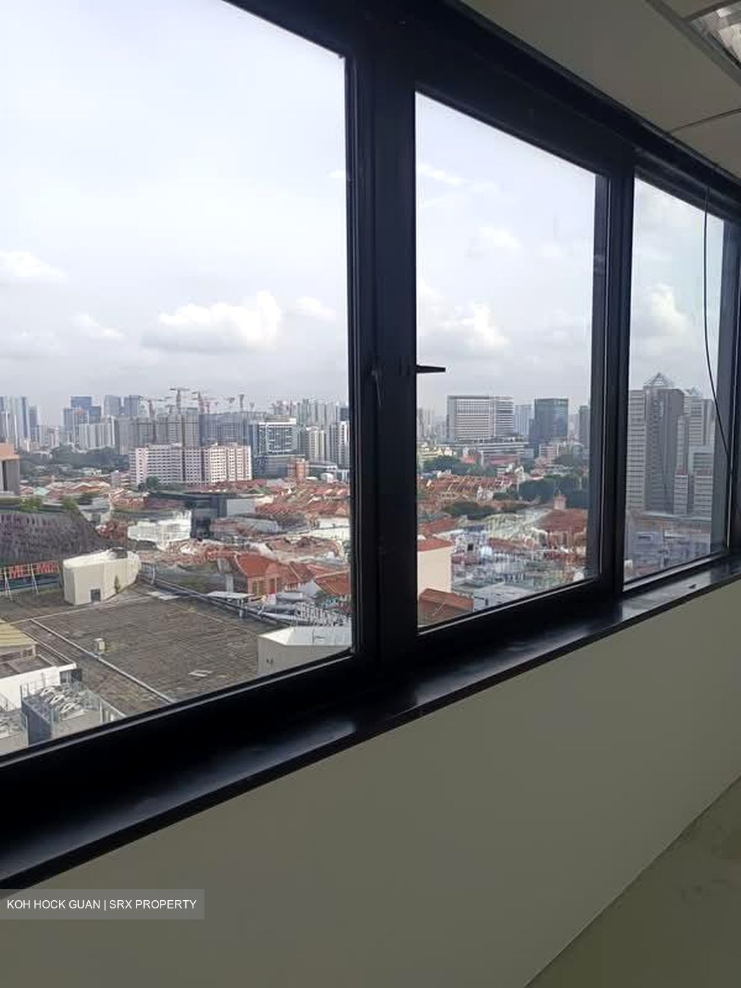 Og Albert Complex (D7), Office #592338131